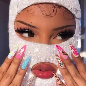 Meet your Posher, Isata